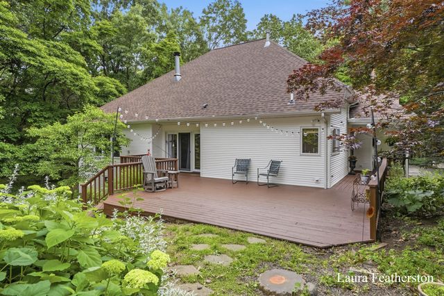 2291 Burton Pines Drive Se, City Of Kentwood, MI 49546