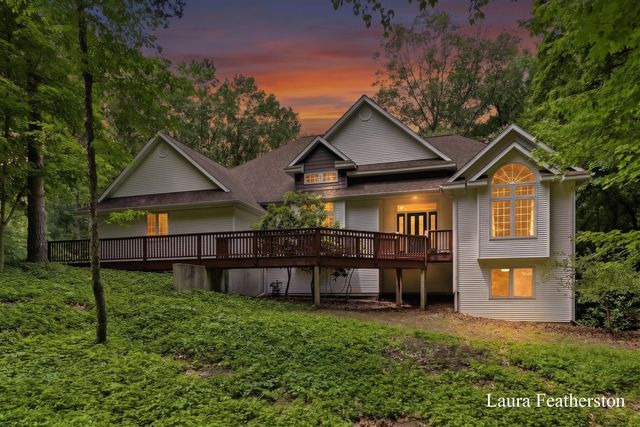 2291 Burton Pines Drive Se, City Of Kentwood, MI 49546