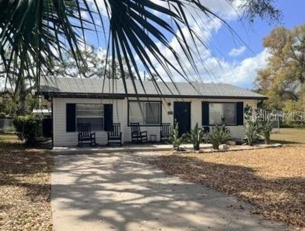 2440 HILLVIEW STREET, Sarasota, FL 34239