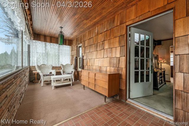 9630 Round Lake Boulevard, White Lake, MI 48386