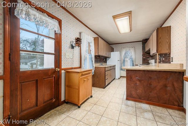 9630 Round Lake Boulevard, White Lake, MI 48386