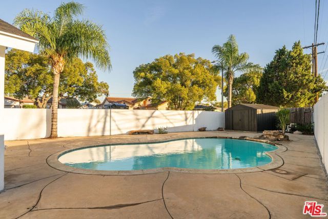 10521 Cedros Avenue, San Fernando, CA 91345