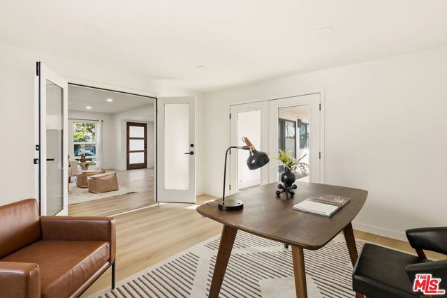 10521 Cedros Avenue, San Fernando, CA 91345