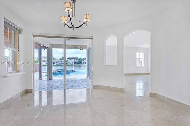 11304 NW 79th Ln, Doral, FL 33178