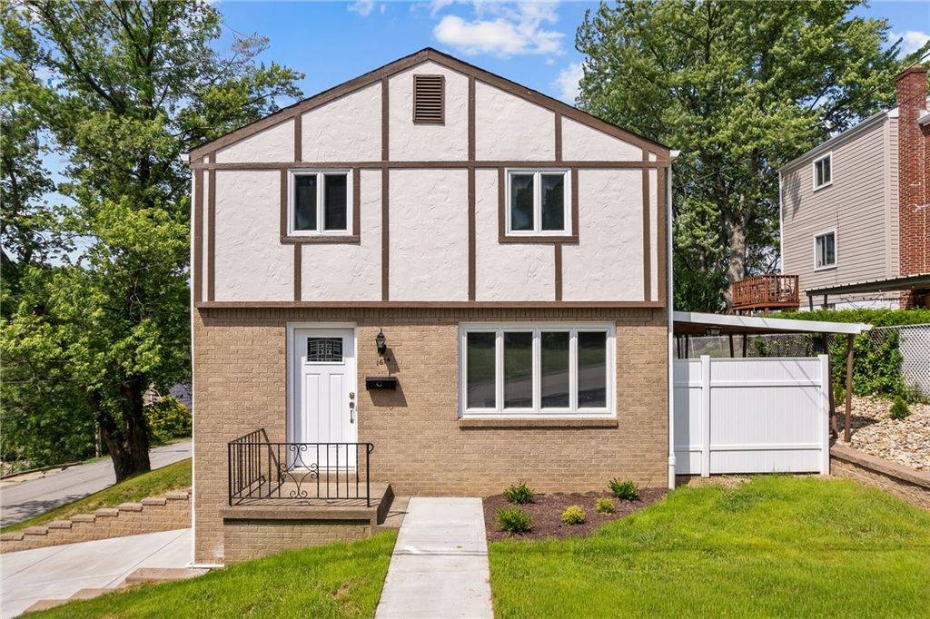 1674 Fiat St, Brookline, PA 15210