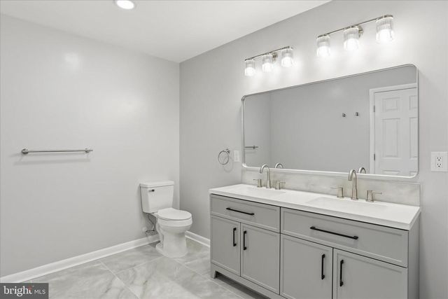 2391 HOLLY SPRINGS RD, Amissville, VA 20106