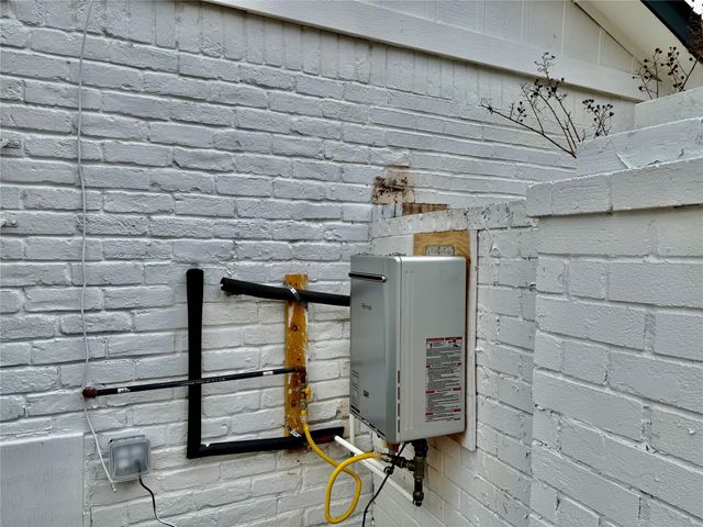 12834 Glenwolde Drive, Houston, TX 77099