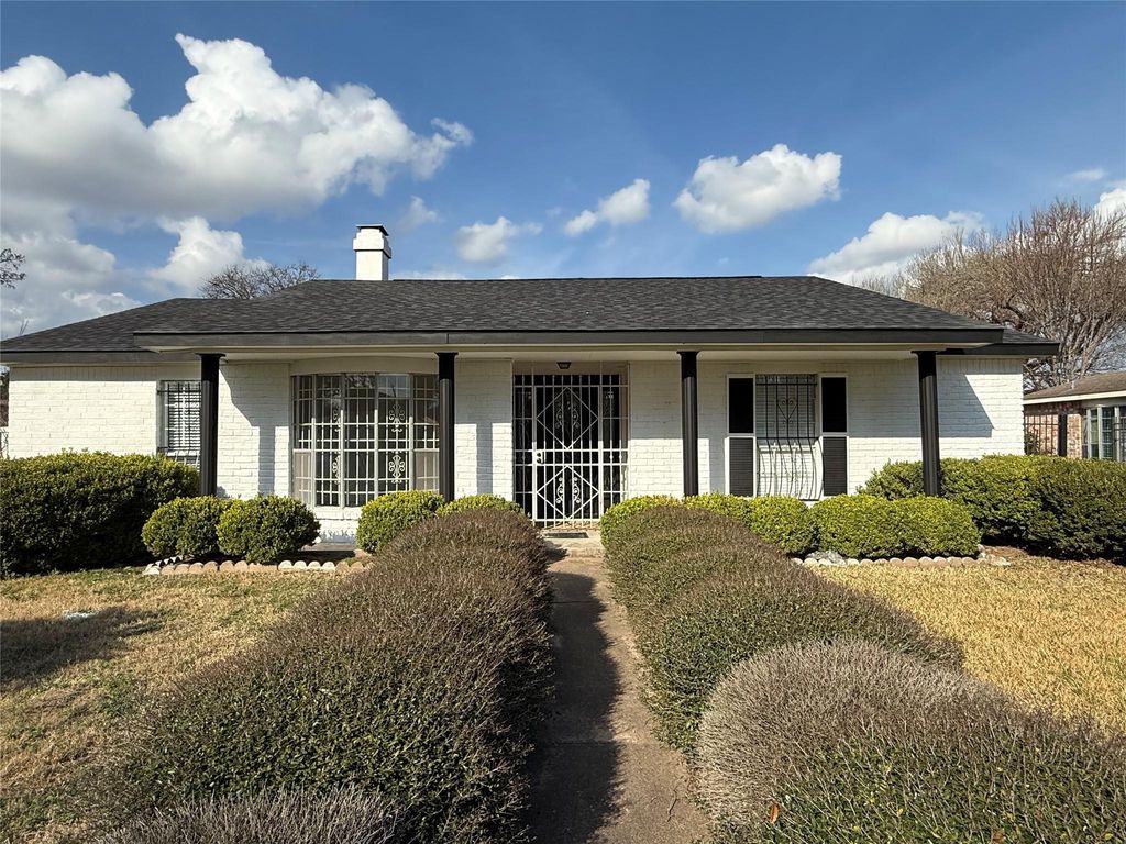 12834 Glenwolde Drive, Houston, TX 77099