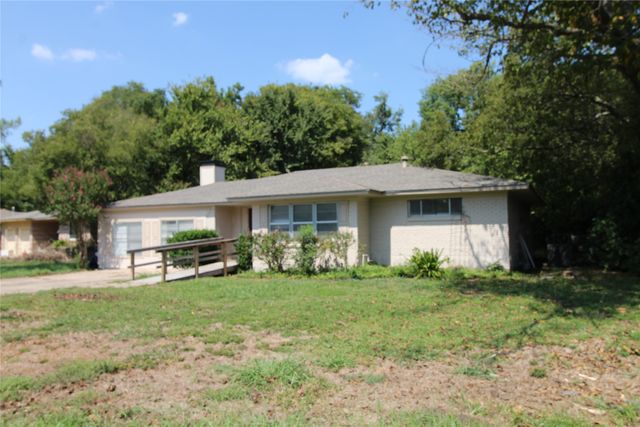 3110 Heather Lane, Denton, TX 76209