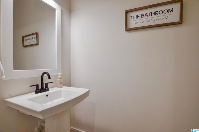 1152 CLIFTON ROAD, Hoover, AL 35244