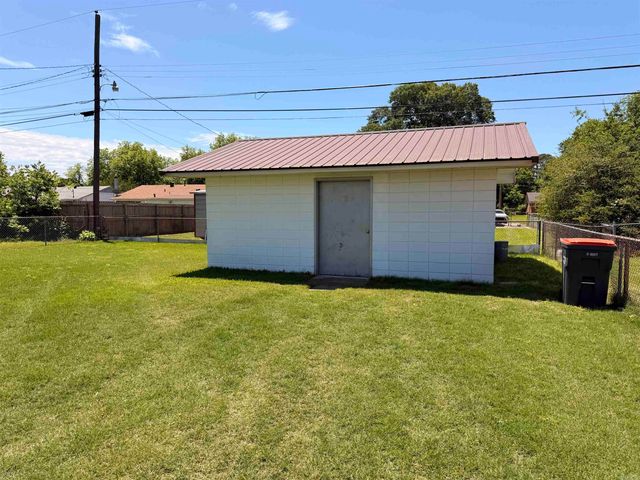 1302 S UTAH Street, Pine Bluff, AR 71601