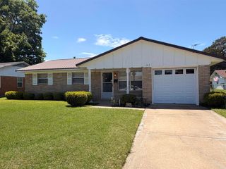 1302 S UTAH Street, Pine Bluff, AR 71601