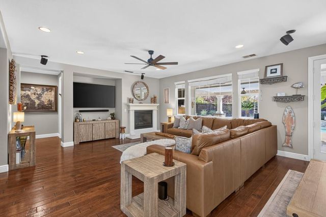 3155 Willow Bridge Ct, Roseville, CA 95747
