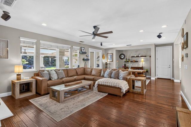 3155 Willow Bridge Ct, Roseville, CA 95747