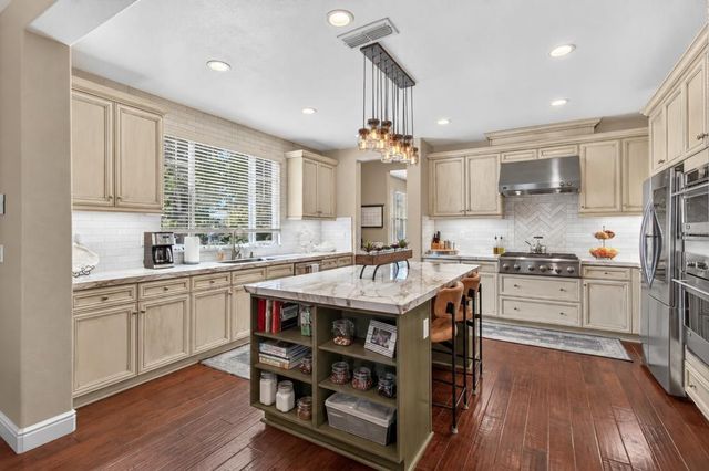 3155 Willow Bridge Ct, Roseville, CA 95747