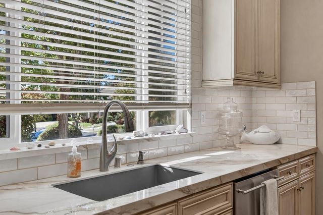 3155 Willow Bridge Ct, Roseville, CA 95747