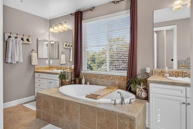 3155 Willow Bridge Ct, Roseville, CA 95747