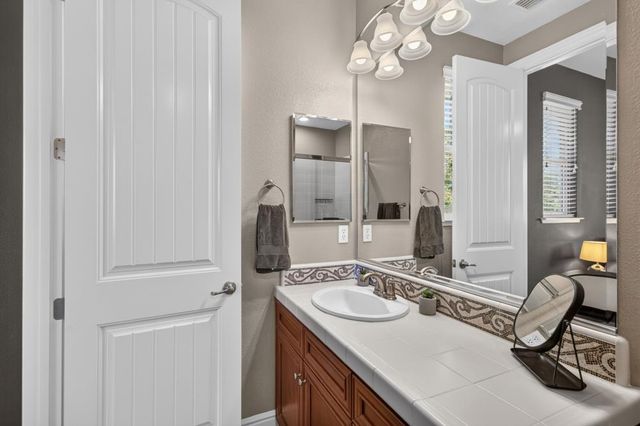 3155 Willow Bridge Ct, Roseville, CA 95747