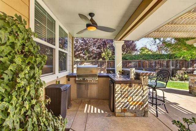 3155 Willow Bridge Ct, Roseville, CA 95747