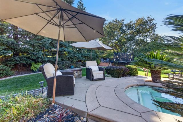 3155 Willow Bridge Ct, Roseville, CA 95747