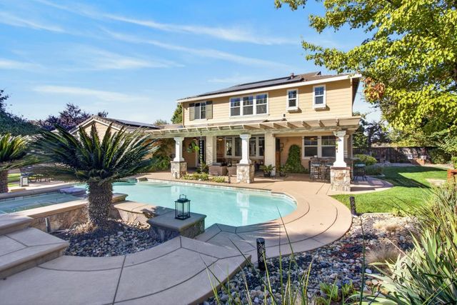 3155 Willow Bridge Ct, Roseville, CA 95747