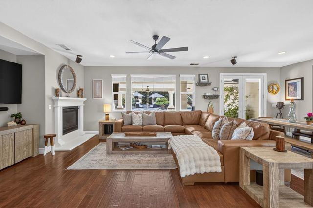 3155 Willow Bridge Ct, Roseville, CA 95747