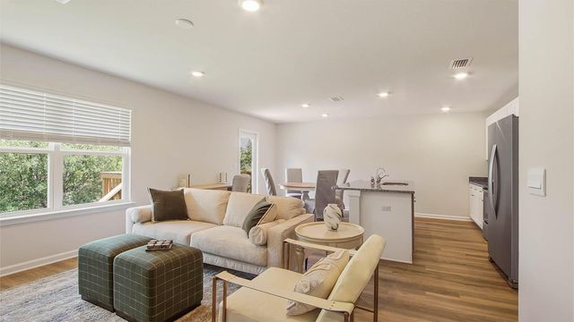 106 Dockside Road, Freeport, FL 32439