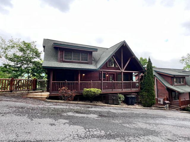 1726 Summit View Way, Pigeon Forge, TN 37862
