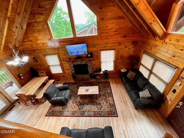 1726 Summit View Way, Pigeon Forge, TN 37862
