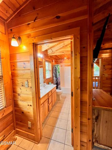 1726 Summit View Way, Pigeon Forge, TN 37862