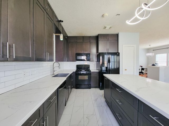 714 Yawl Court, Crosby, TX 77532