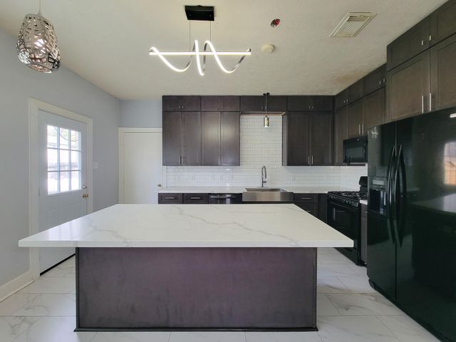 714 Yawl Court, Crosby, TX 77532