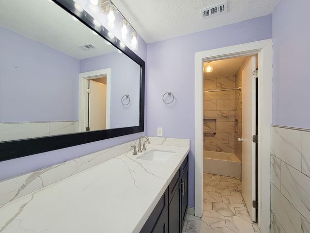 714 Yawl Court, Crosby, TX 77532