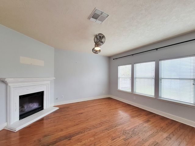 714 Yawl Court, Crosby, TX 77532