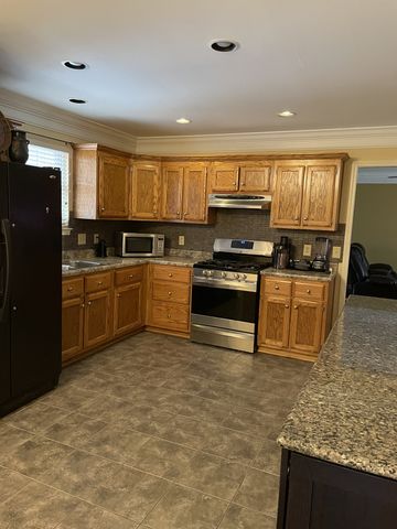 399 Marion Ct, Springfield, TN 37172