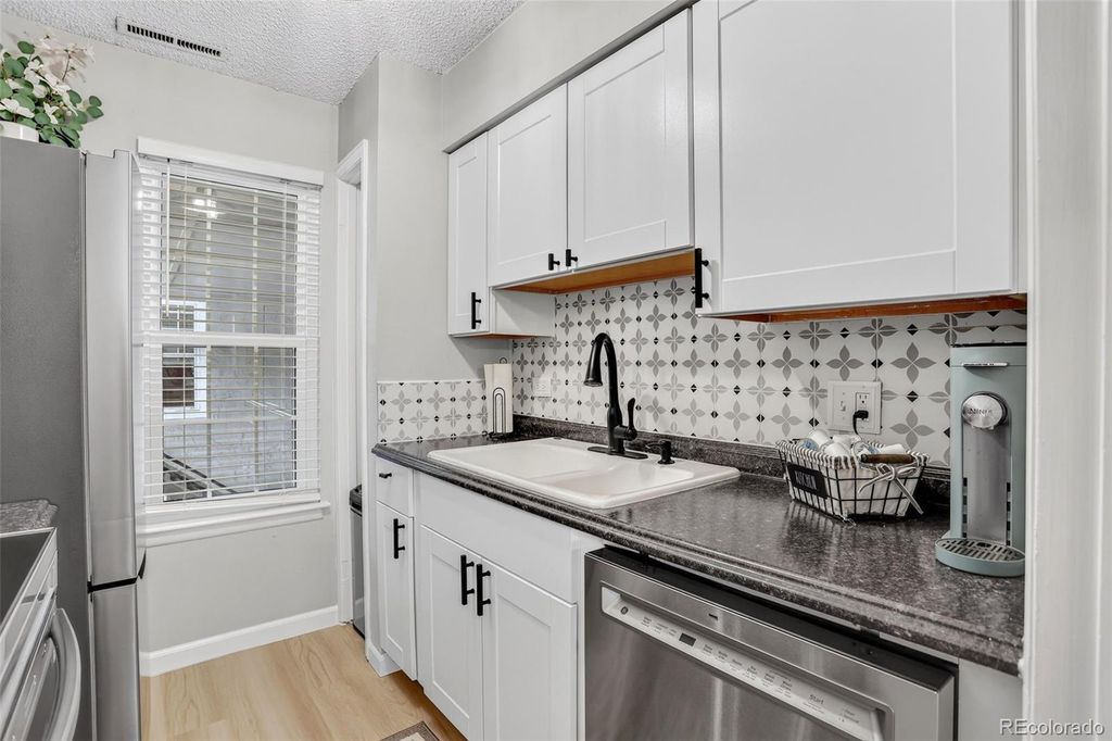 Image 7 of property listing at 7110 S Gaylord Street P8, Centennial, CO 80122