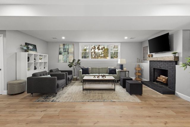 1686 Washington Street, Walpole, MA 02081