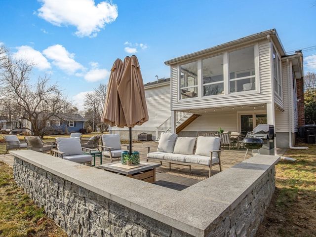 1686 Washington Street, Walpole, MA 02081