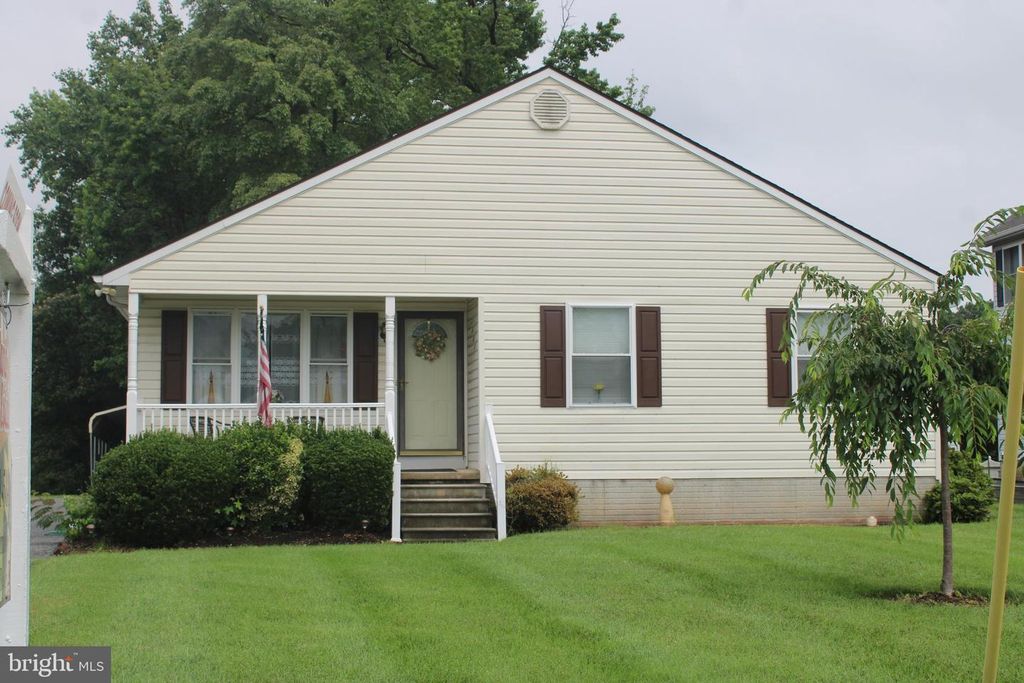 1604 CAPE MAY RD, Baltimore, MD 21221
