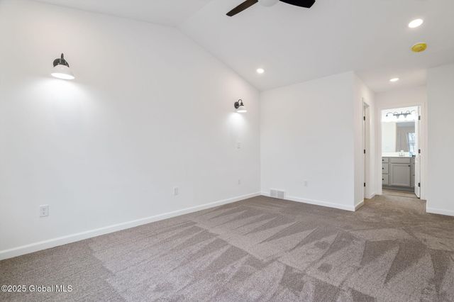 2024 Parklawn Avenue, Rotterdam, NY 12306