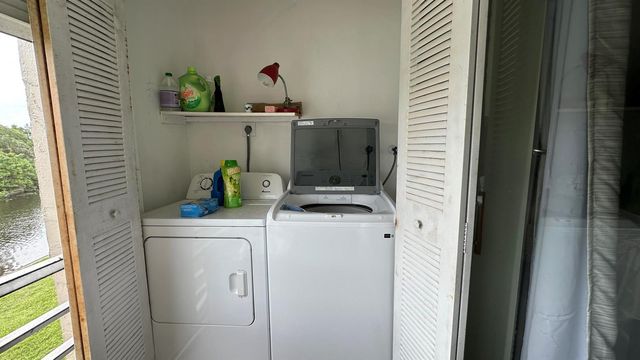 3601 Inverrary Drive 206, Lauderhill, FL 33319
