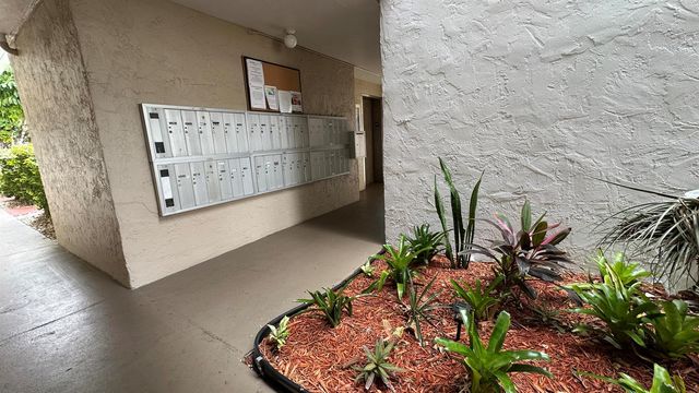 3601 Inverrary Drive 206, Lauderhill, FL 33319