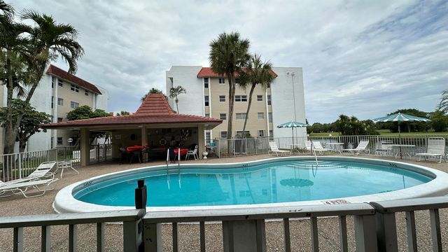 3601 Inverrary Drive 206, Lauderhill, FL 33319