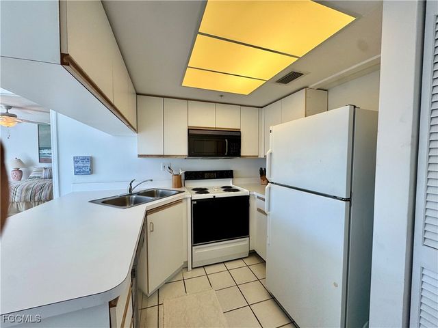 7390 Estero BLVD 403, Fort Myers Beach, FL 33931