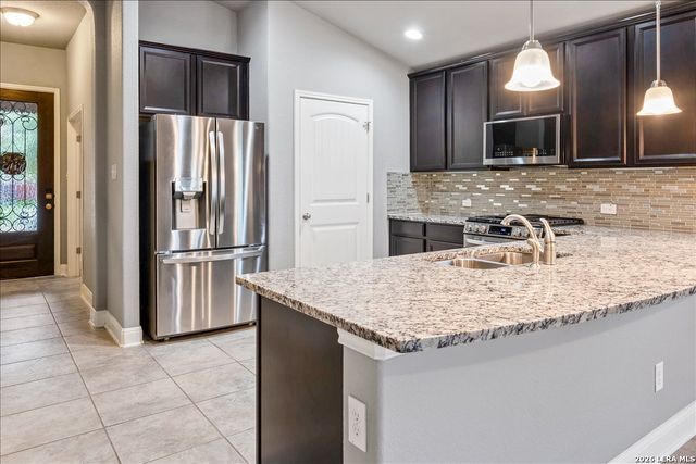8714 ESTONIAN TRCE, San Antonio, TX 78251