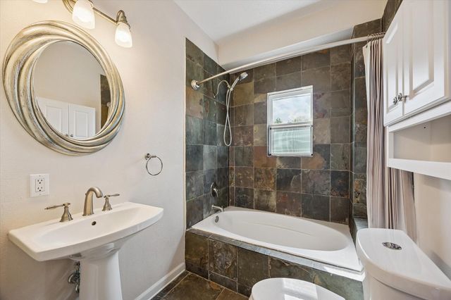 2015 Crescent Drive, La Porte, TX 77571