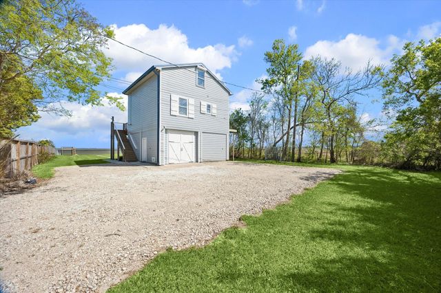 2015 Crescent Drive, La Porte, TX 77571