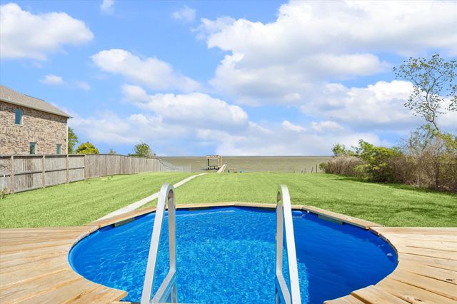 2015 Crescent Drive, La Porte, TX 77571