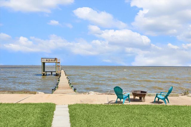 2015 Crescent Drive, La Porte, TX 77571