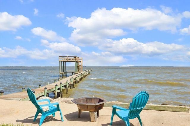 2015 Crescent Drive, La Porte, TX 77571